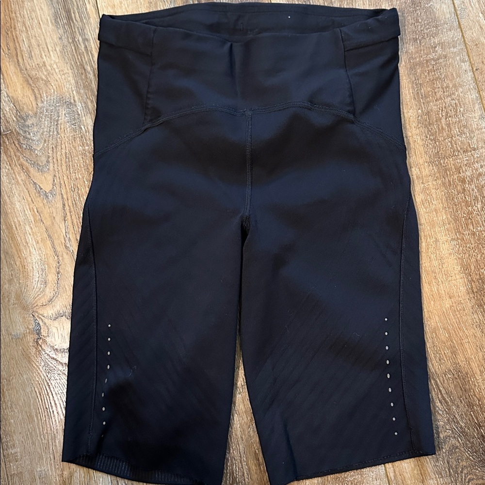 Lululemon biker shorts women’s size 6 - Picture 4 of 6